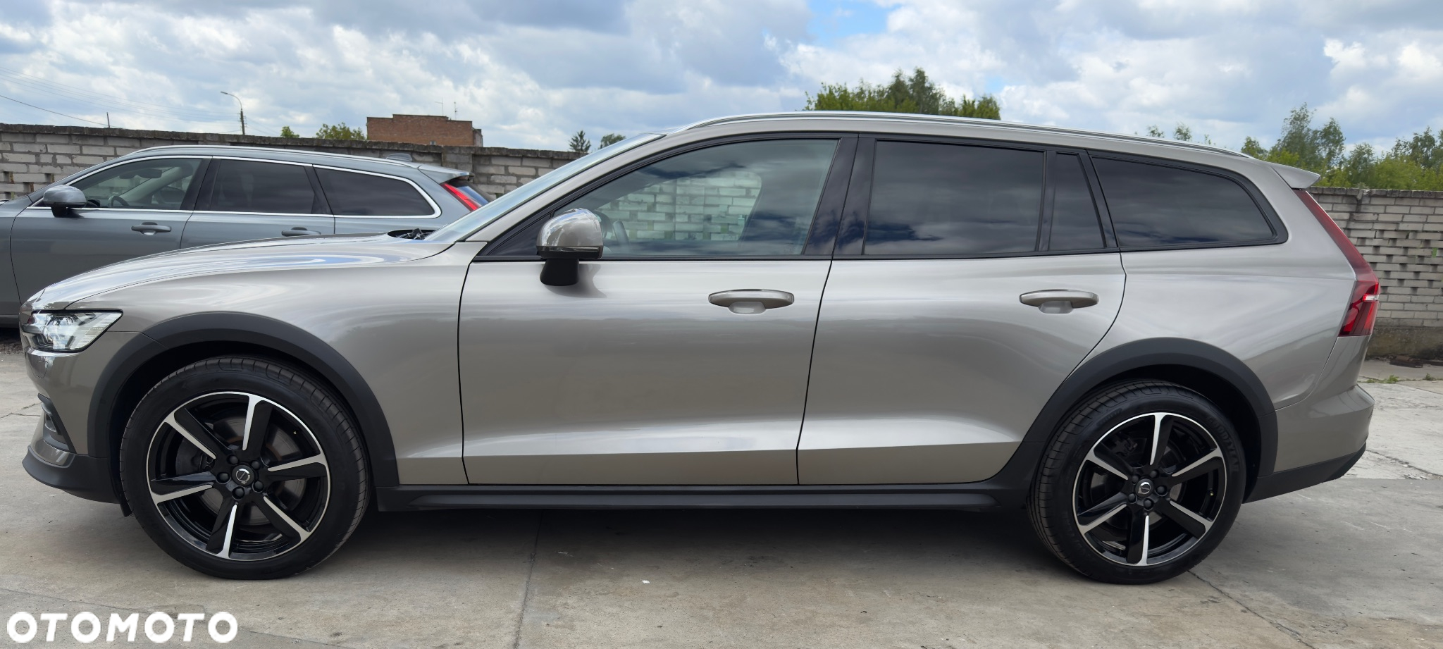 Volvo V60 Cross Country - 4