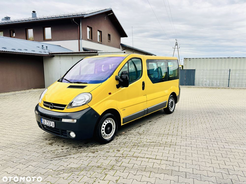 Opel Vivaro - 1