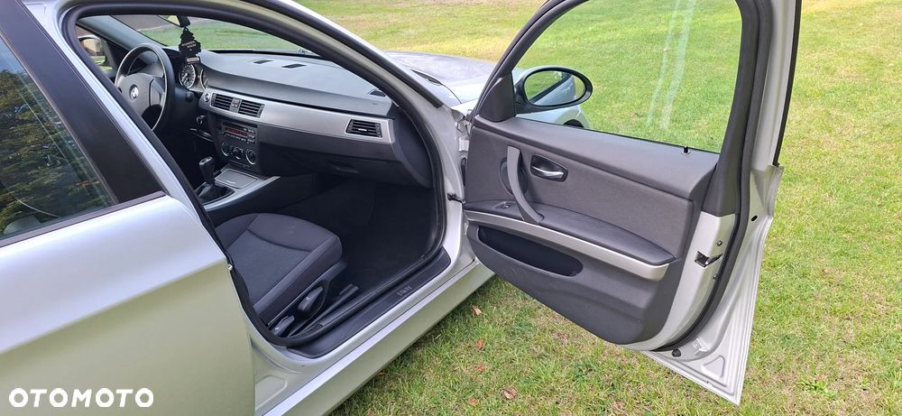 BMW Seria 3 - 11
