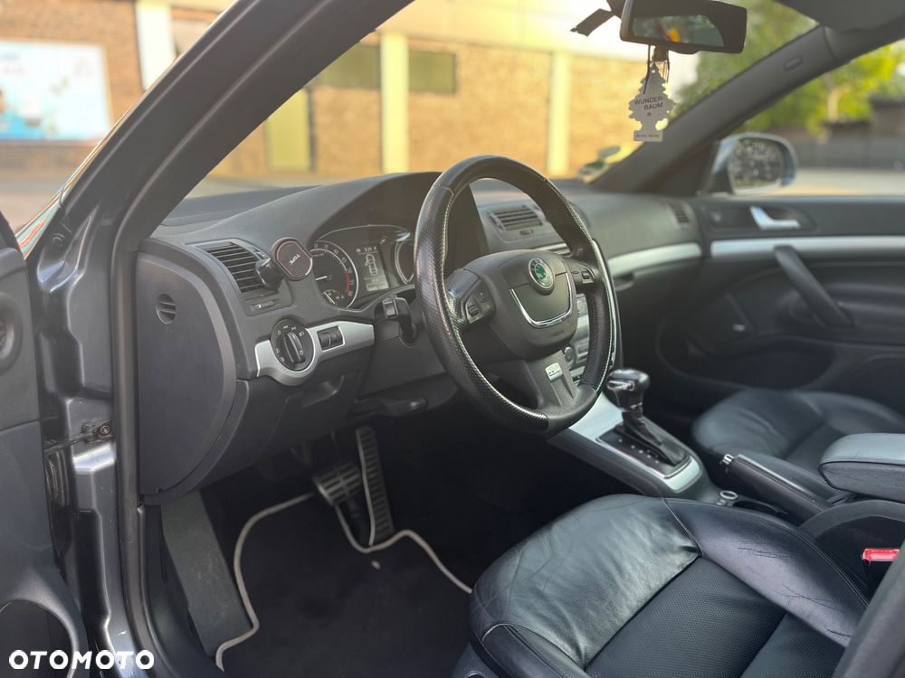 Skoda Octavia 2.0 TDI DPF RS DSG - 9