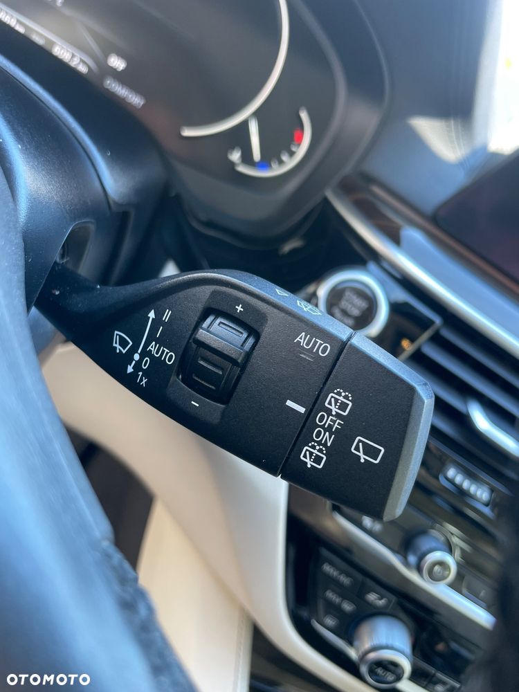 BMW Seria 5 520d xDrive Luxury Line - 20