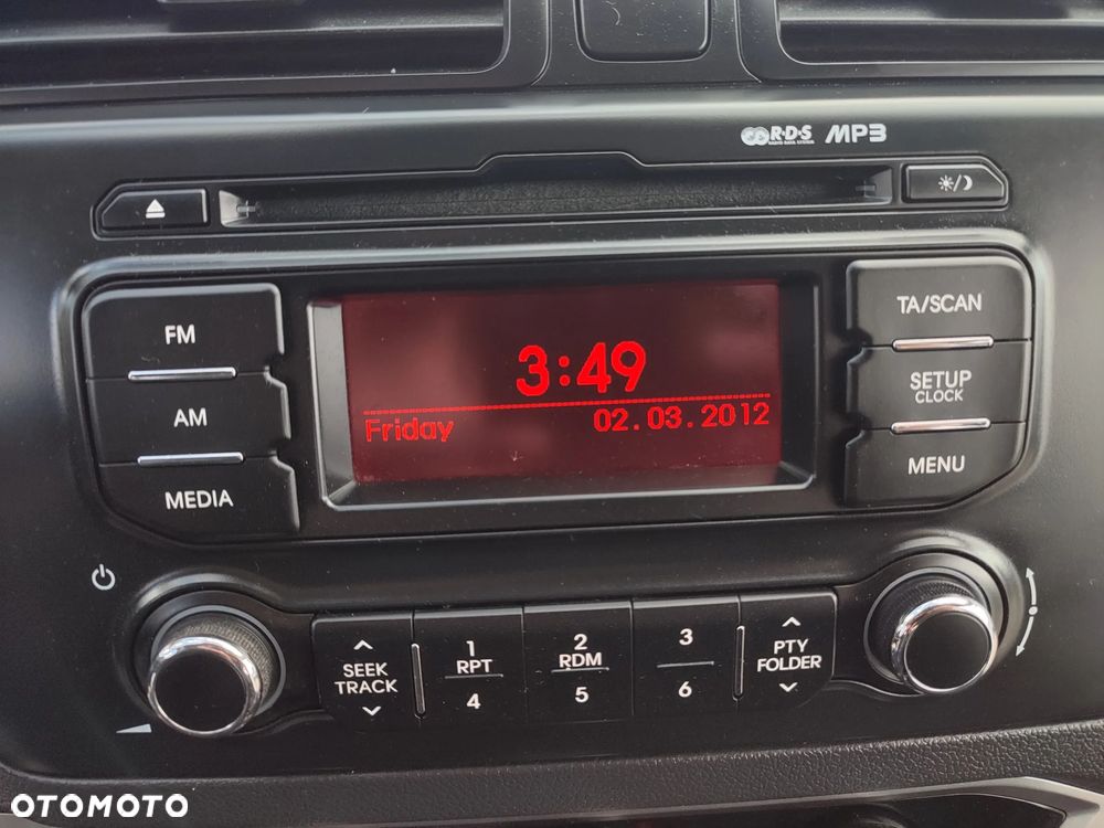 Kia Rio 1.2 Dream Team Edition - 29