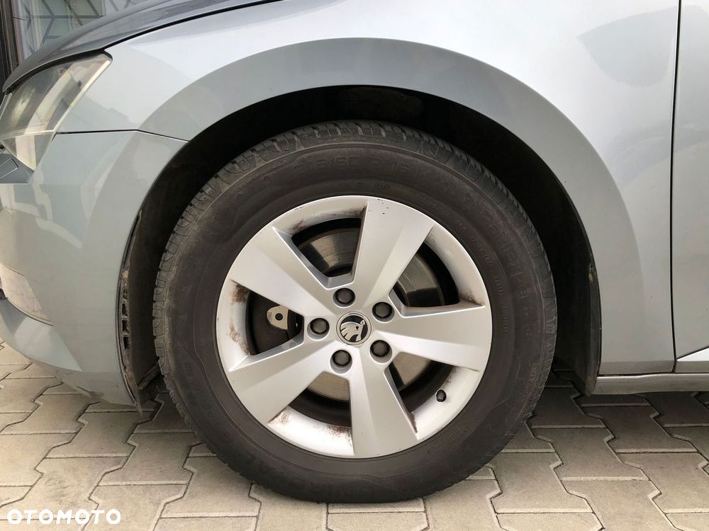 Skoda Superb 2.0 TDI Style DSG7 - 33