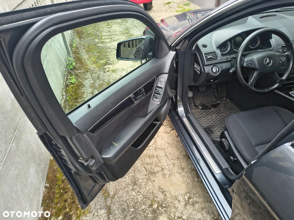 Mercedes-Benz Klasa C 200 CDI BlueEff Classic - 12