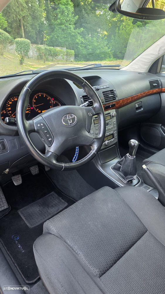 Toyota Avensis SD 1.6 VVT-i - 12