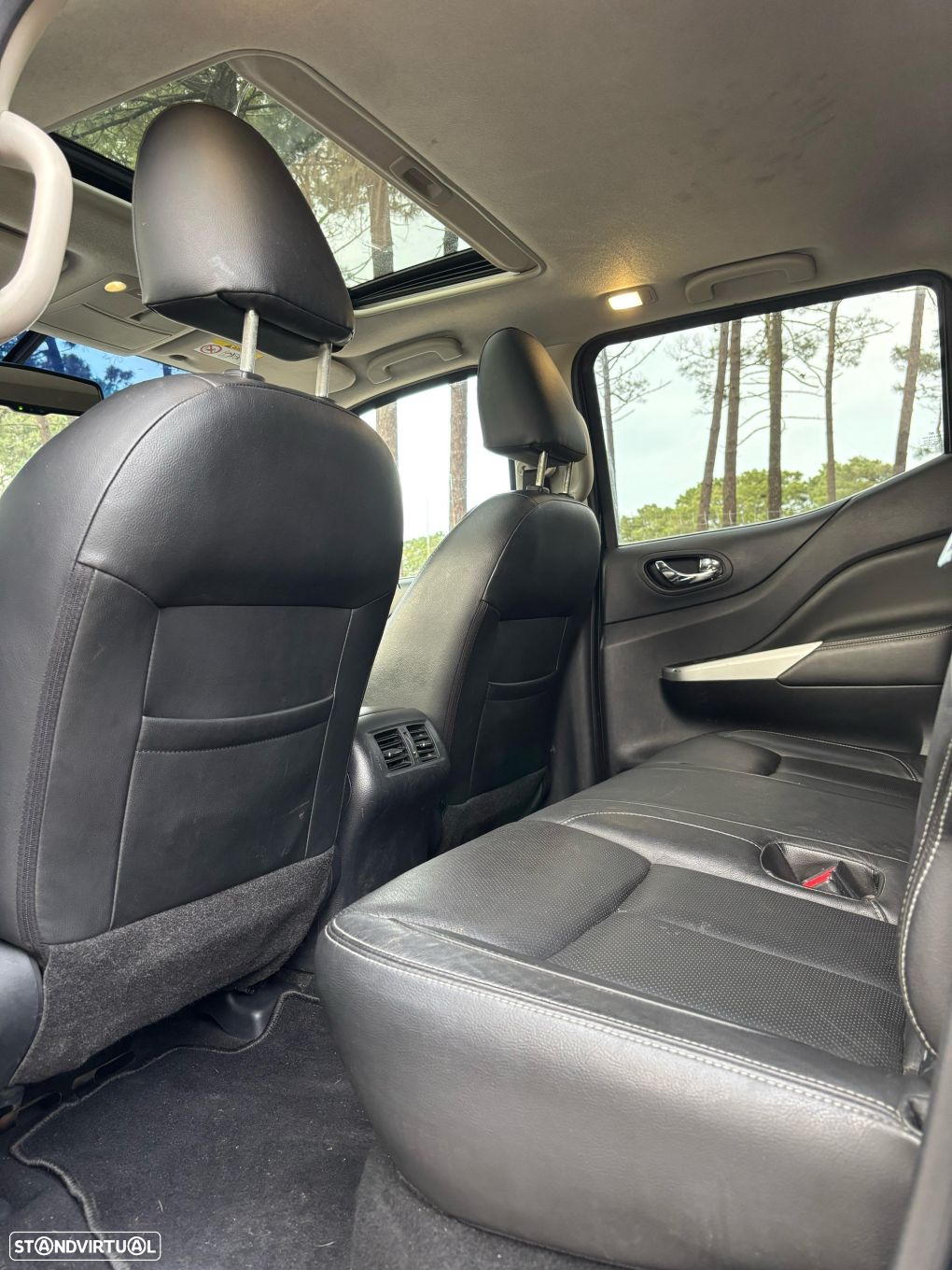 Nissan Navara DC 4x4 Auto EU6 Tekna - 12