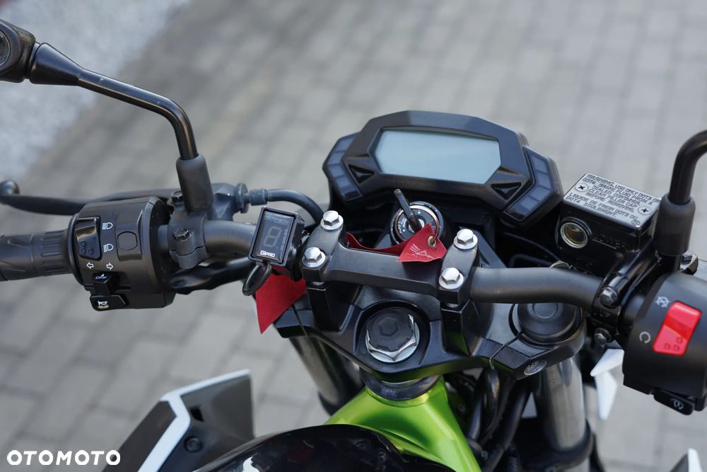 Kawasaki Z 125 - 18