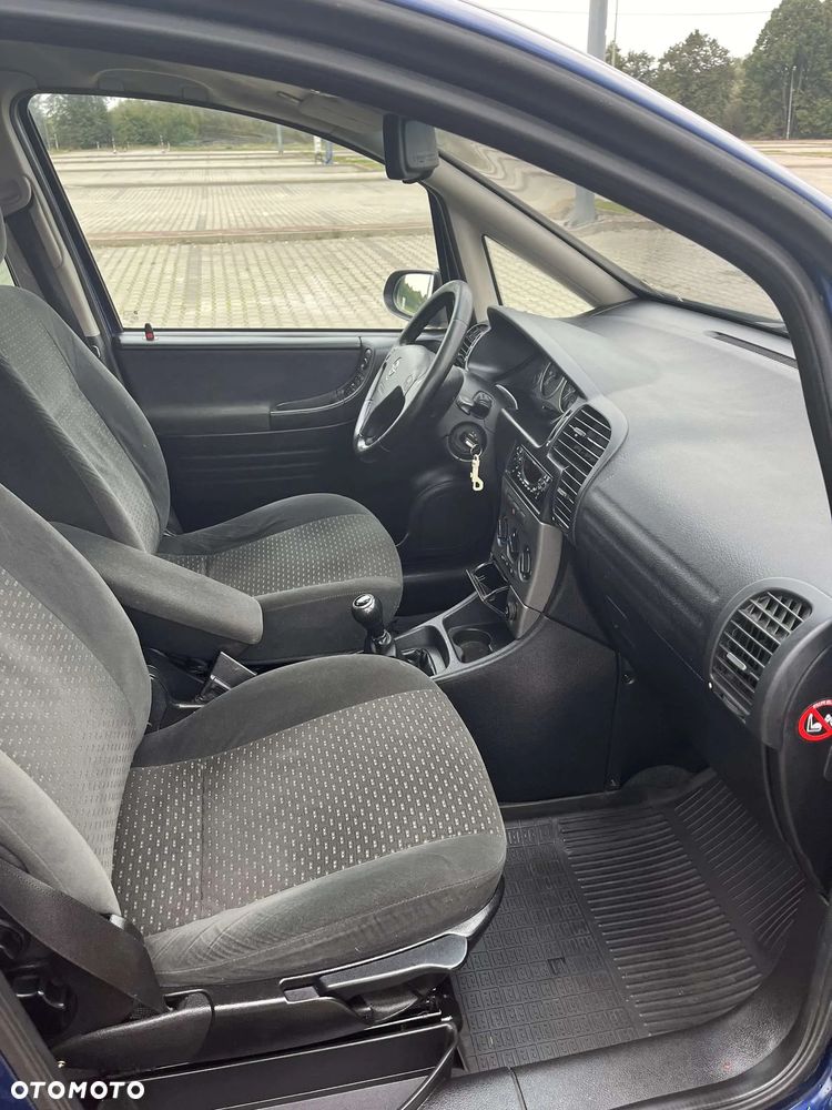 Opel Zafira 1.8 16V Elegance - 10