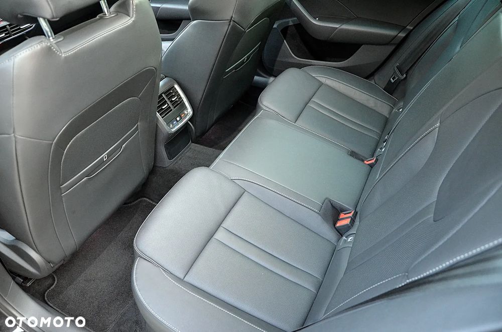 Skoda Octavia 2.0 TDI DSG First Edition - 29