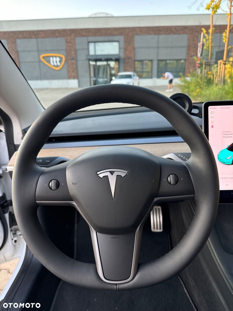 Tesla Model 3 - 15
