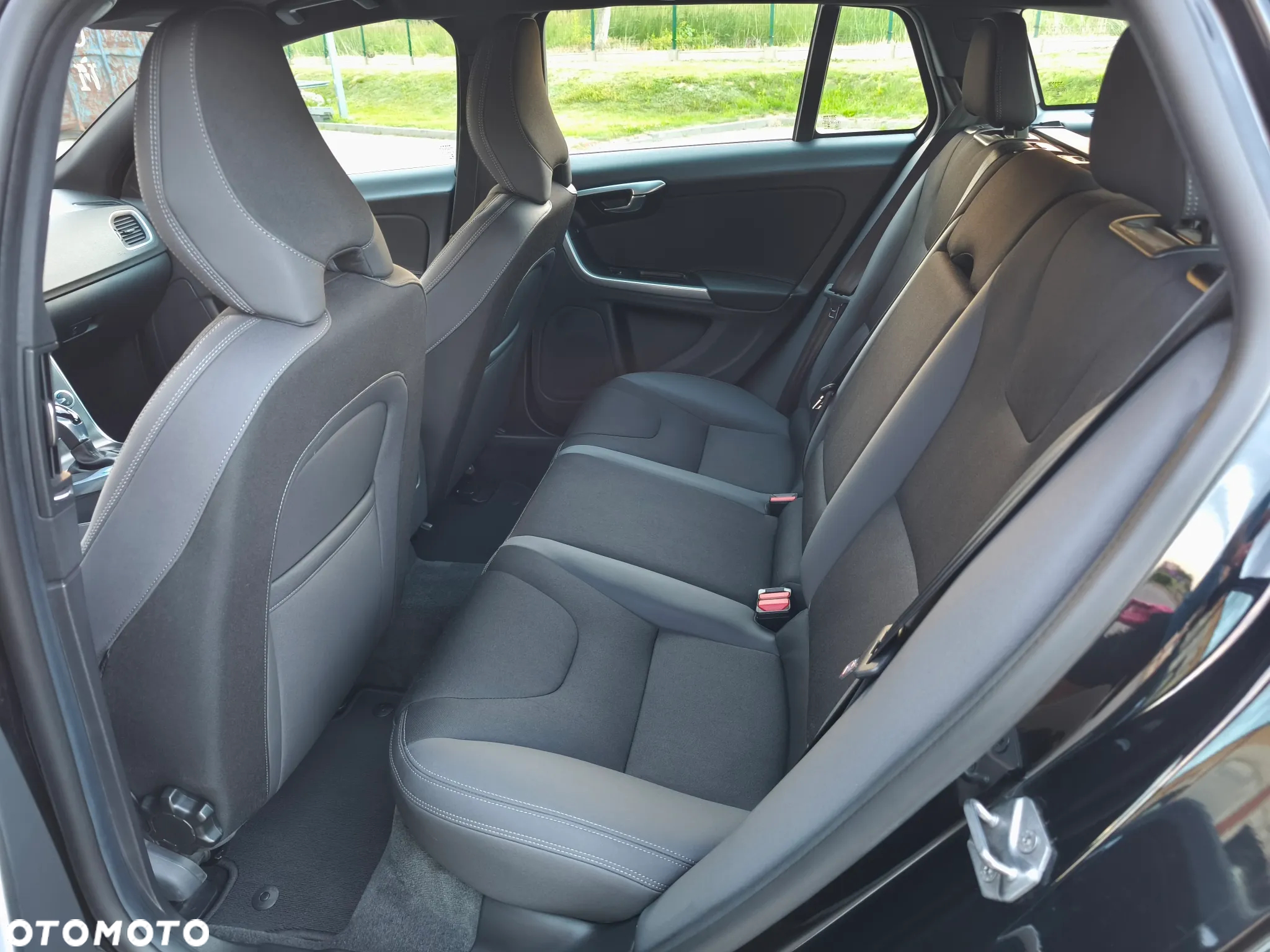 Volvo V60 D4 Drive-E Momentum - 7