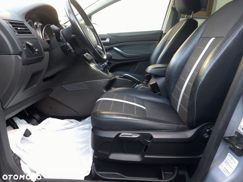 Ford Kuga 2.0 TDCi Titanium - 12