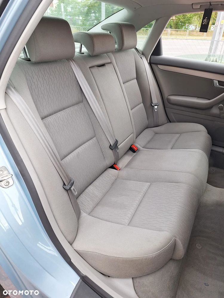 Audi A4 Limousine - 18