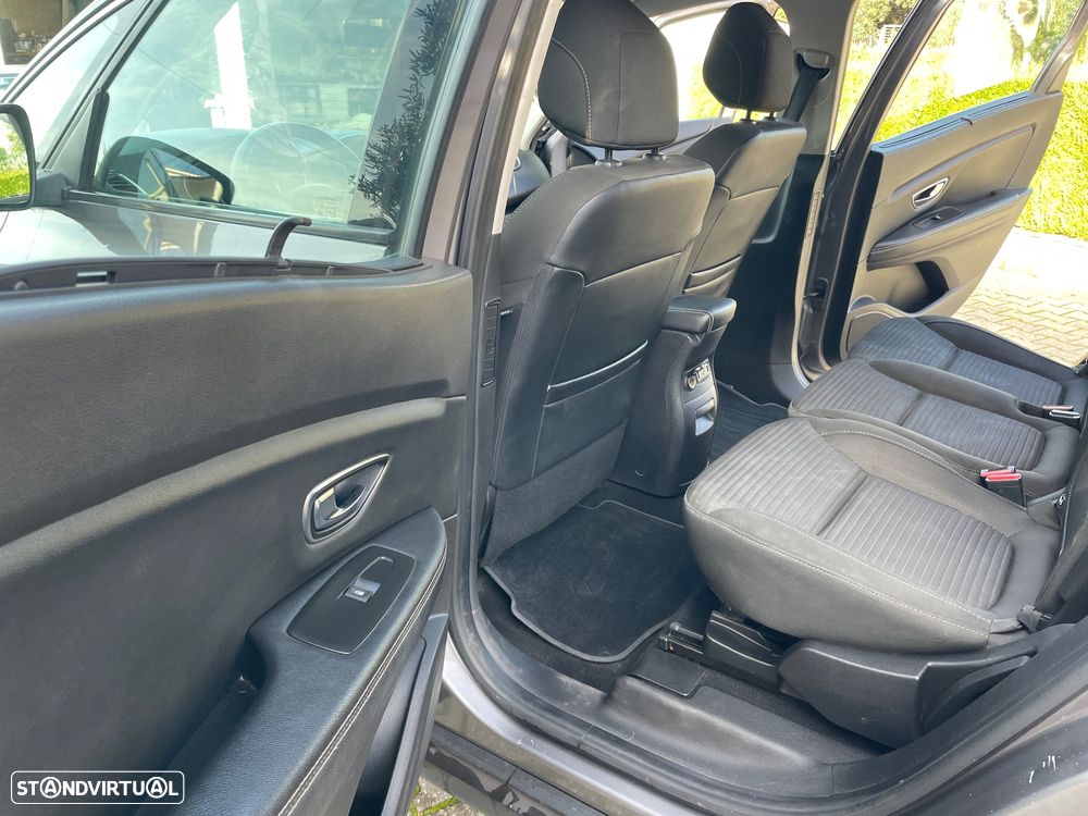 Renault Grand Scénic ENERGY dCi 110 EXPERIENCE - 27