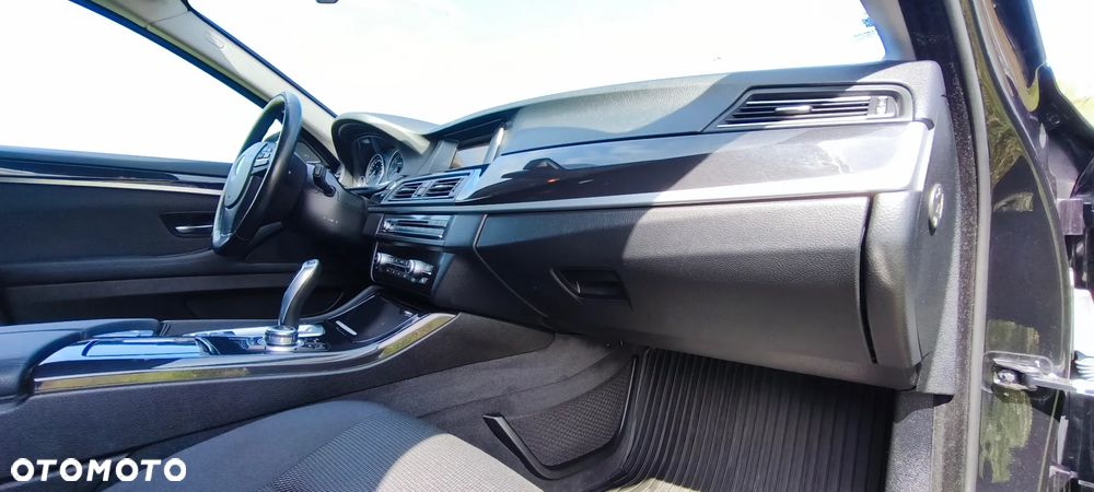 BMW Seria 5 520d xDrive - 20