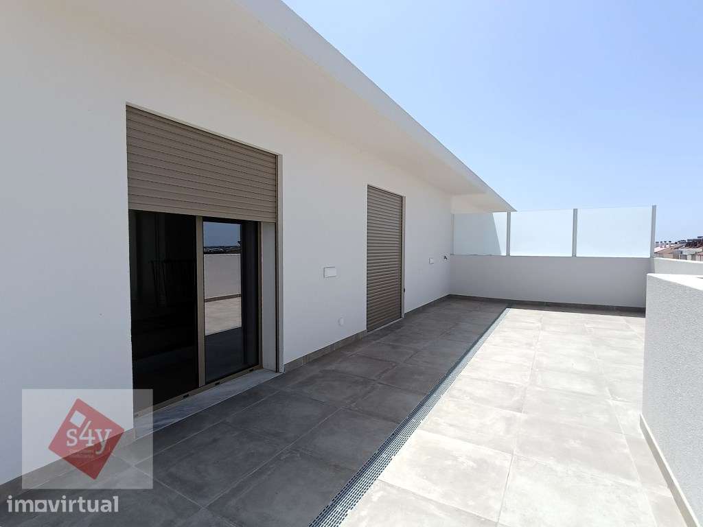 Dúplex com Terraço e Garagem Box! - Grande imagem: 3/26
