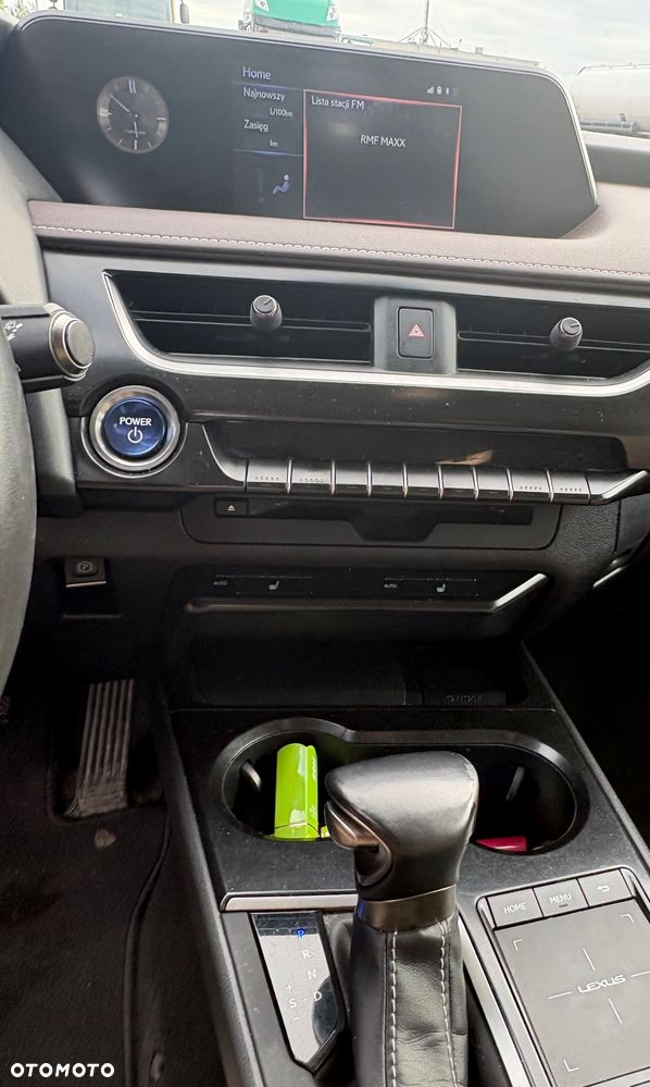 Lexus UX 250h GPF Business Edition 2WD - 19