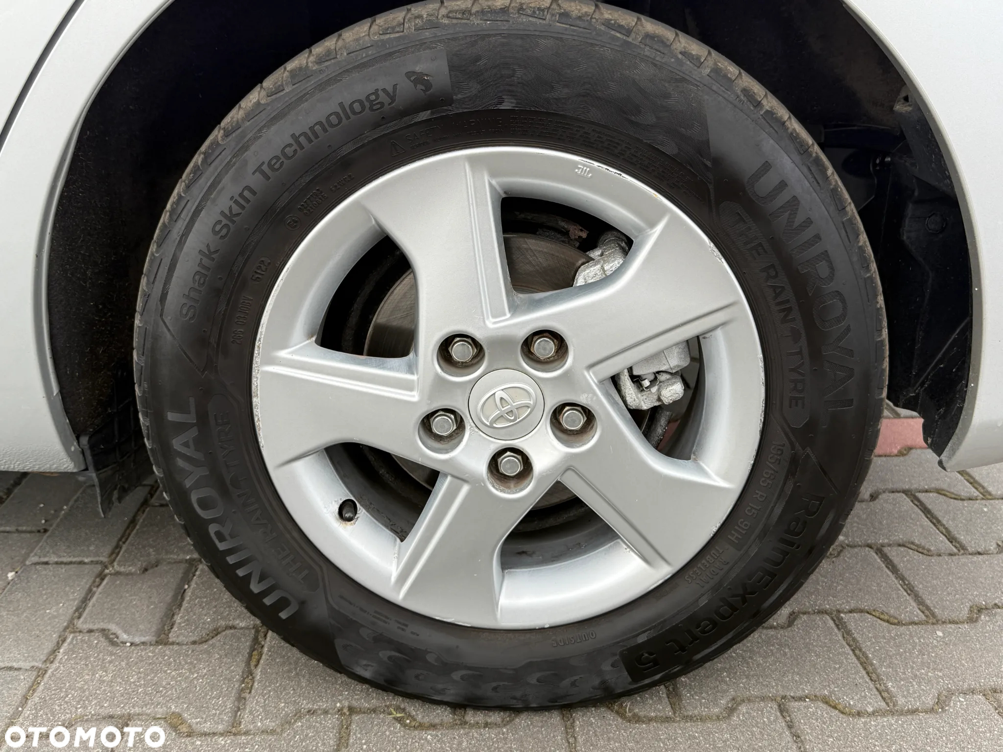Toyota Auris 1.8 HSD Luna - 29