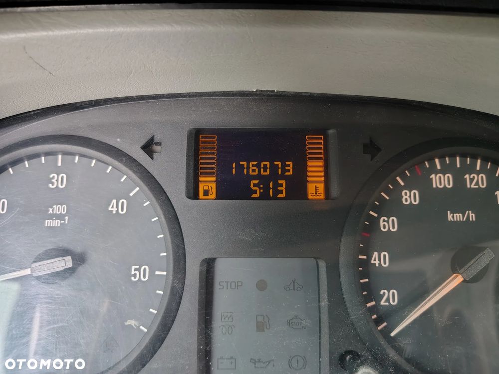 Opel Vivaro - 2