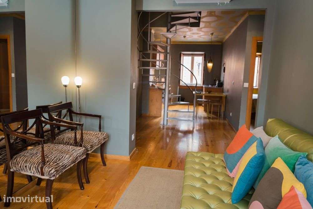 Apartamento T2 Duplex inserido numa zona premium em Lisboa, a 500m... - Grande imagem: 2/15