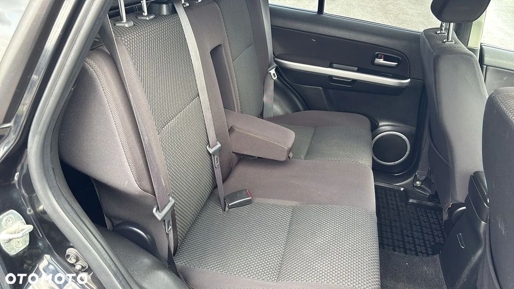 Suzuki Grand Vitara 1.9 DDiS Comfort DPF - 23
