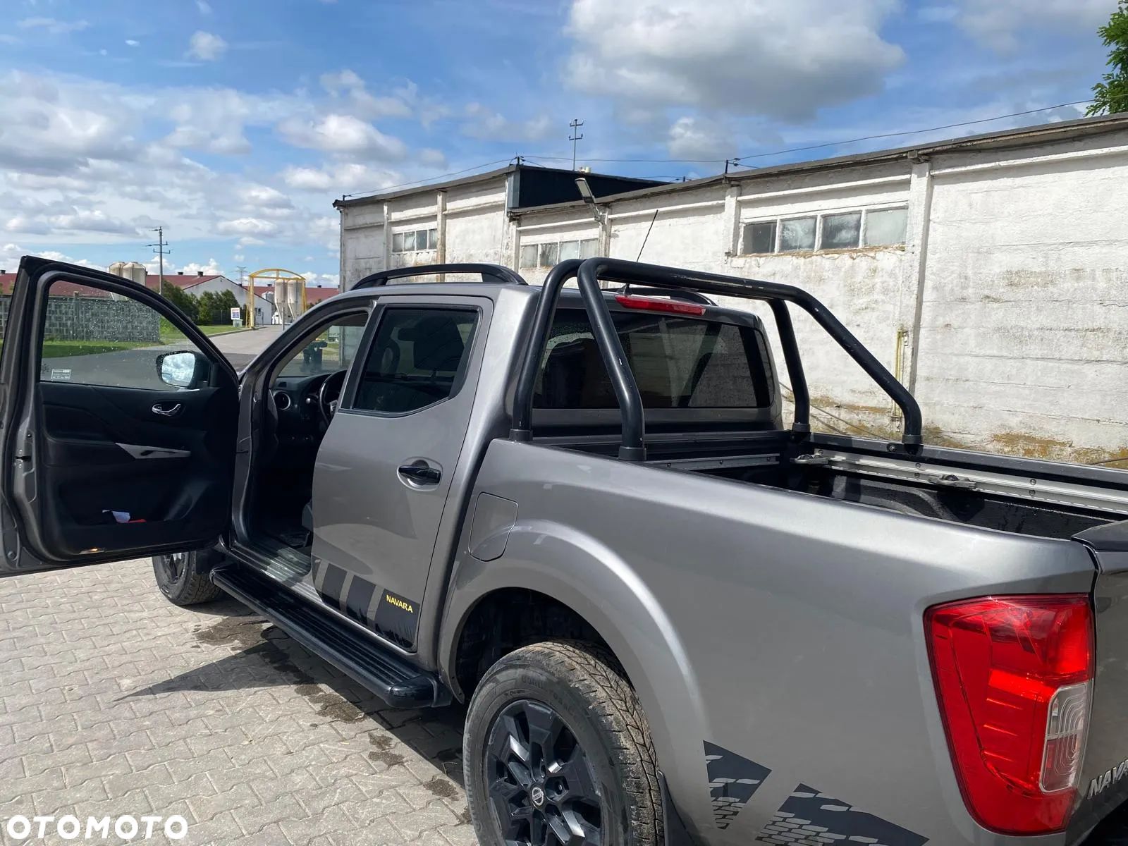 Nissan Navara - 1