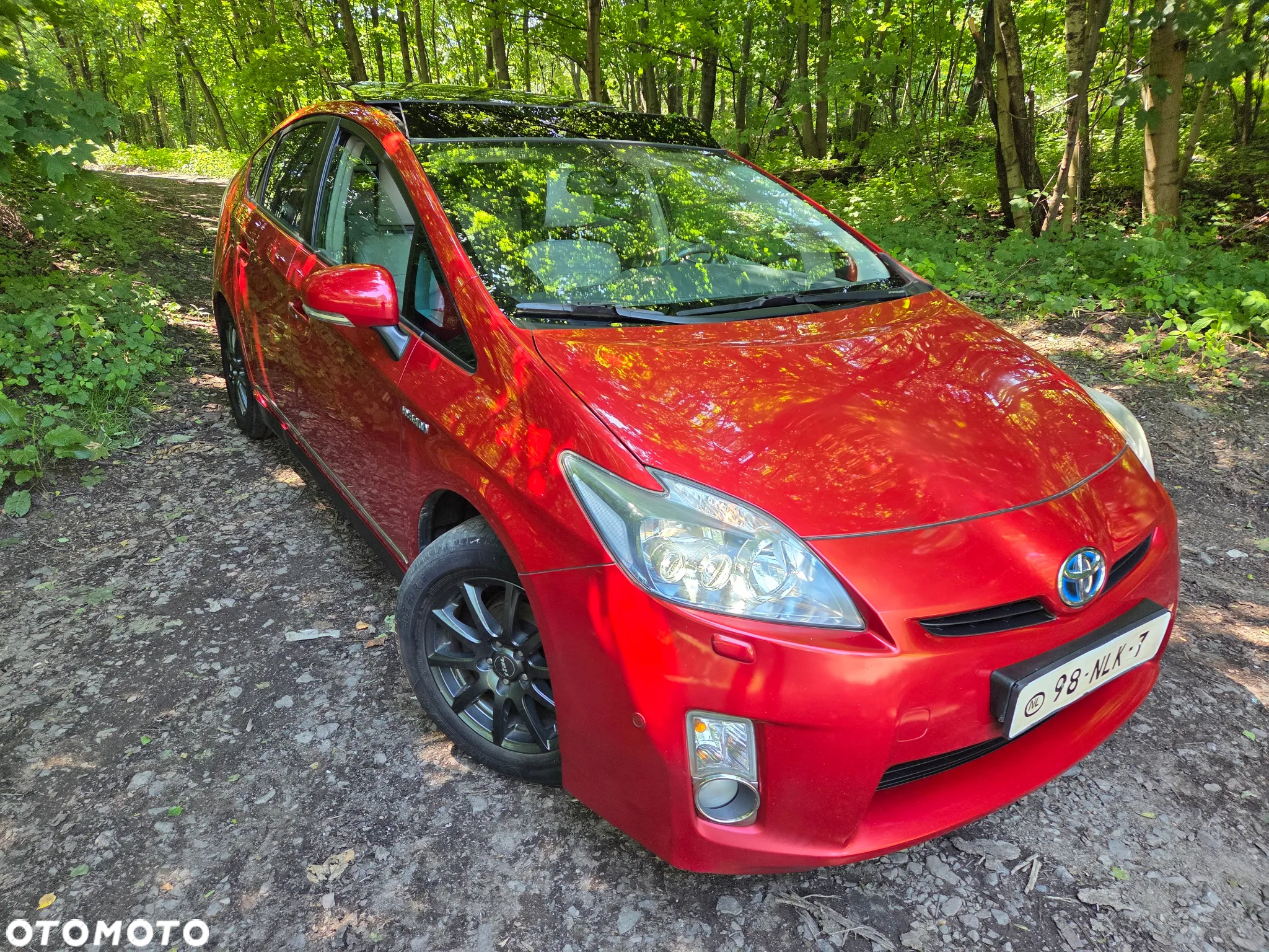 Toyota Prius (Hybrid) Executive - 3