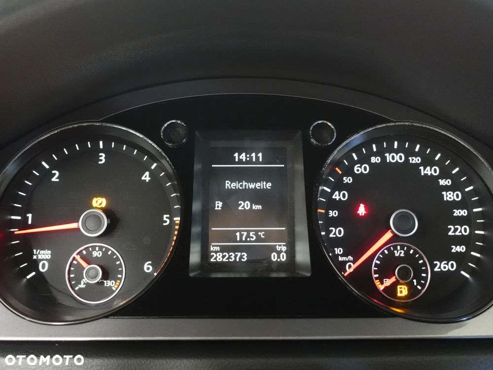 Volkswagen Passat - 37