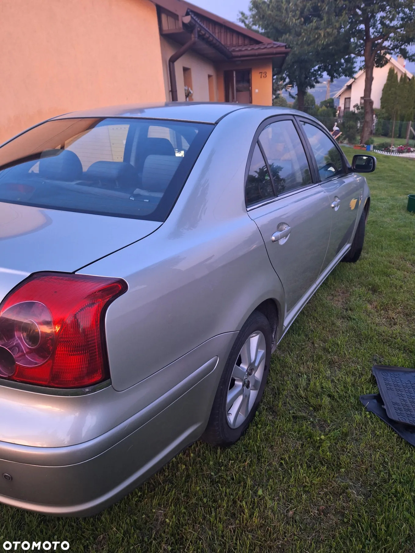 Toyota Avensis 2.0 D-4D Prestige - 2