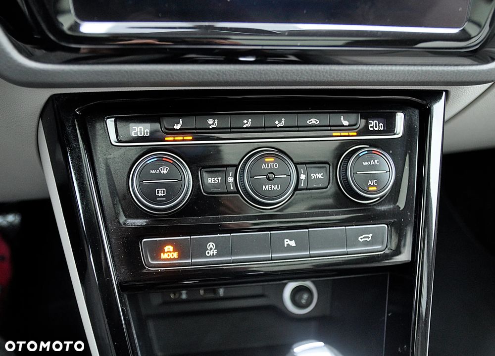 Volkswagen Touran 1.8 TSI BMT Highline DSG - 22