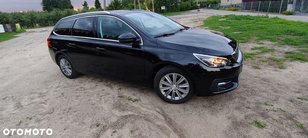 Peugeot 308 1.2 PureTech GPF Allure S&S - 10