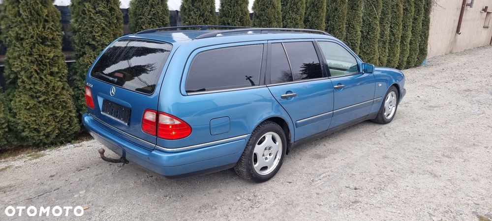 Mercedes-Benz Klasa E 420 T Avantgarde - 4