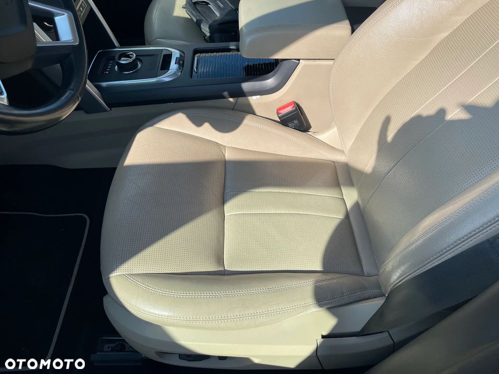 Land Rover Discovery Sport - 11