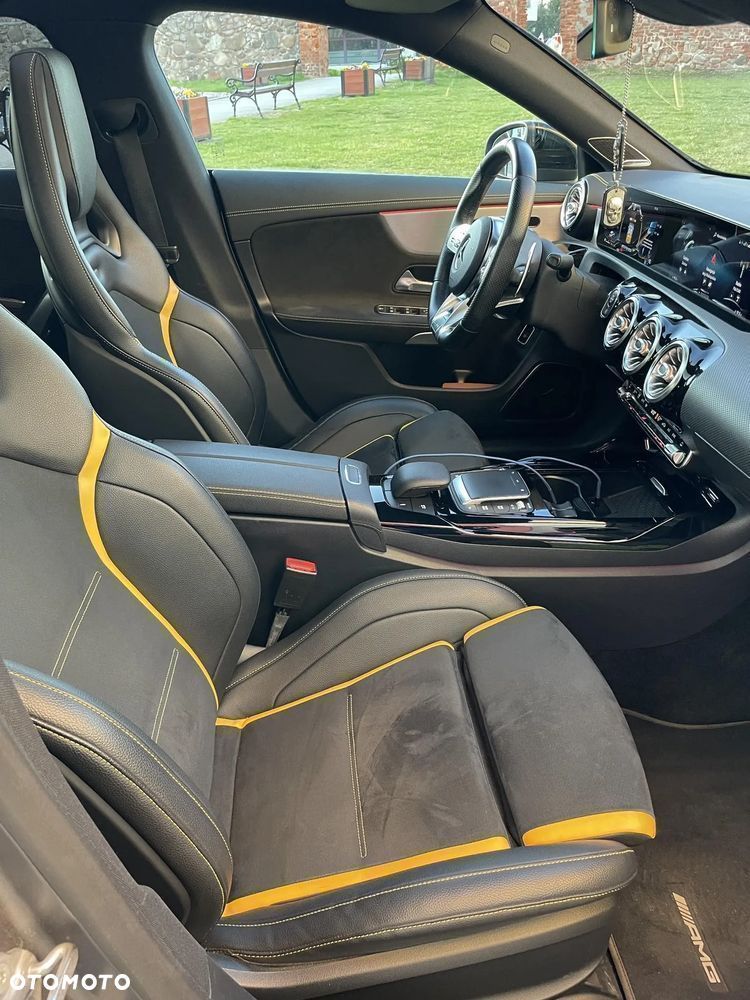 Mercedes-Benz CLA - 16