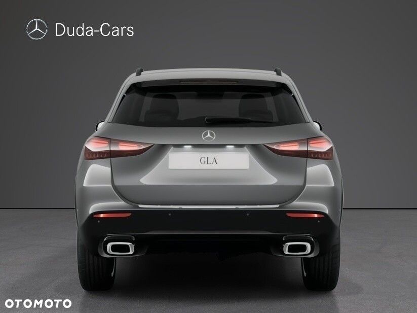 Mercedes-Benz GLA - 5