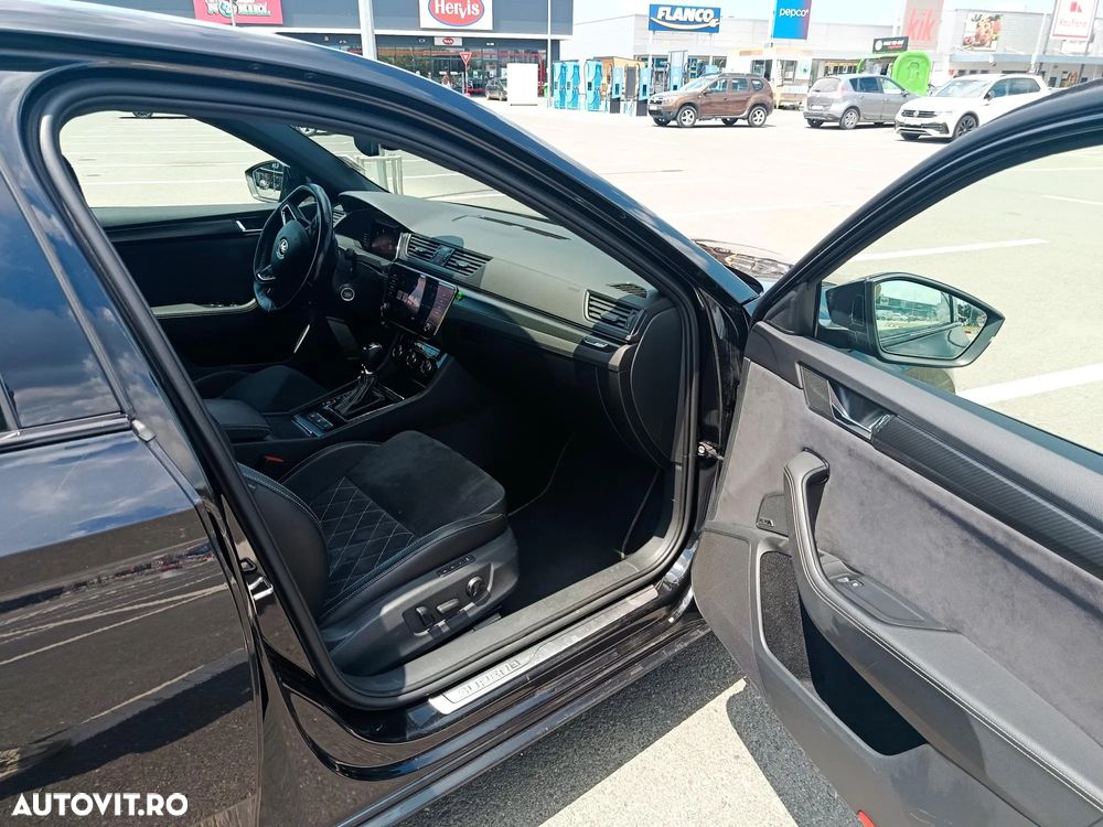 Skoda Superb 2.0 TDI DSG Sportline - 14