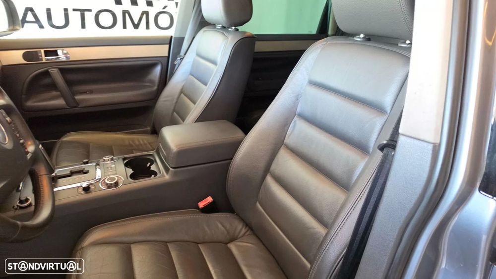 Volkswagen Touareg 3.0 TDI V6 Tiptronic — fotografia 42