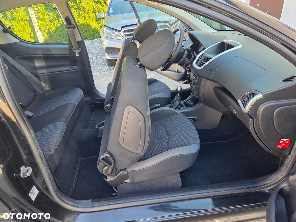 Peugeot 206 plus - 31