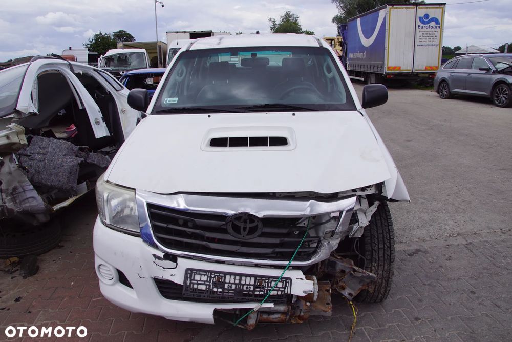 Auto na części - Toyota Hilux VII Lift 2.5 D-4D 144 KM 2KD-FTV 33030-0K750 040 2011R Silnik Skrzynia Drzwi Błotnik Zderzak Burta Lampa Lusterko Klamka Szyba Deska Kokpit Sterownik Moduł Czujnik Licznik Panel Kierownica - 9