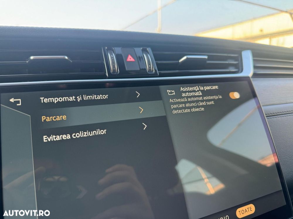 Jaguar F-Pace 20d AWD Aut. Prestige - 24