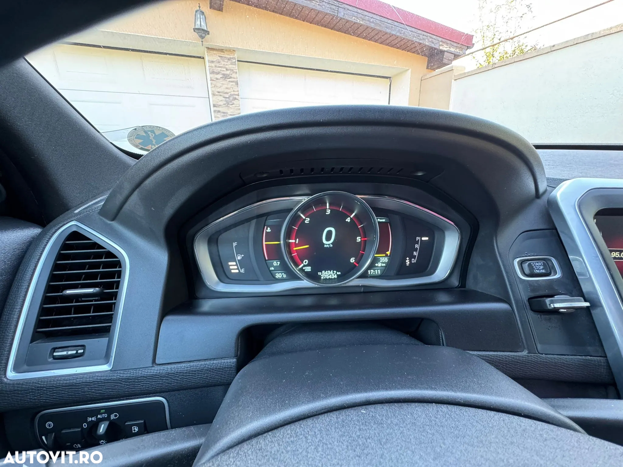 Volvo XC 60 D5 AWD Rdesign - 12