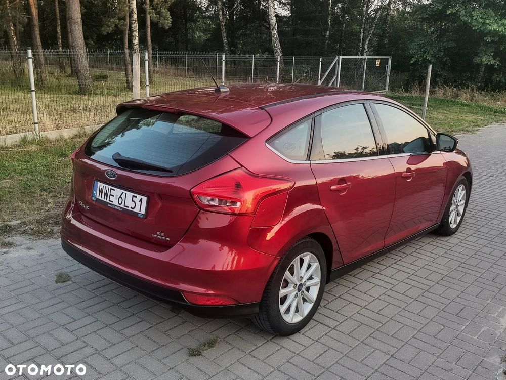 Ford Focus 2.0 16V Sport - 11