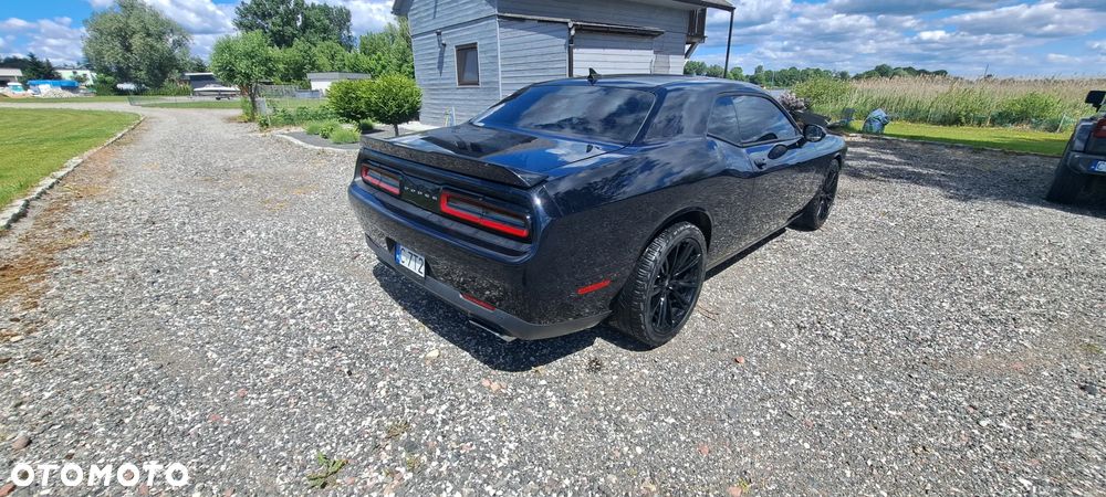 Dodge Challenger - 4