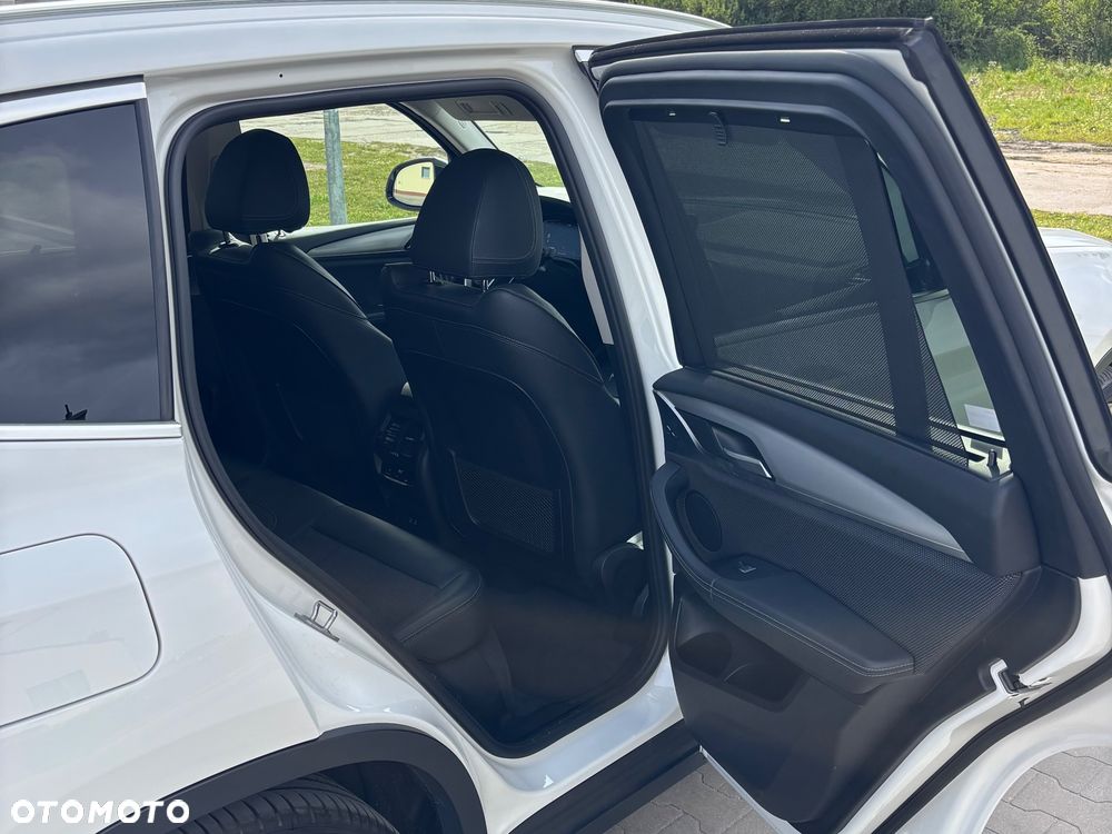 BMW X3 xDrive20d xLine - 14