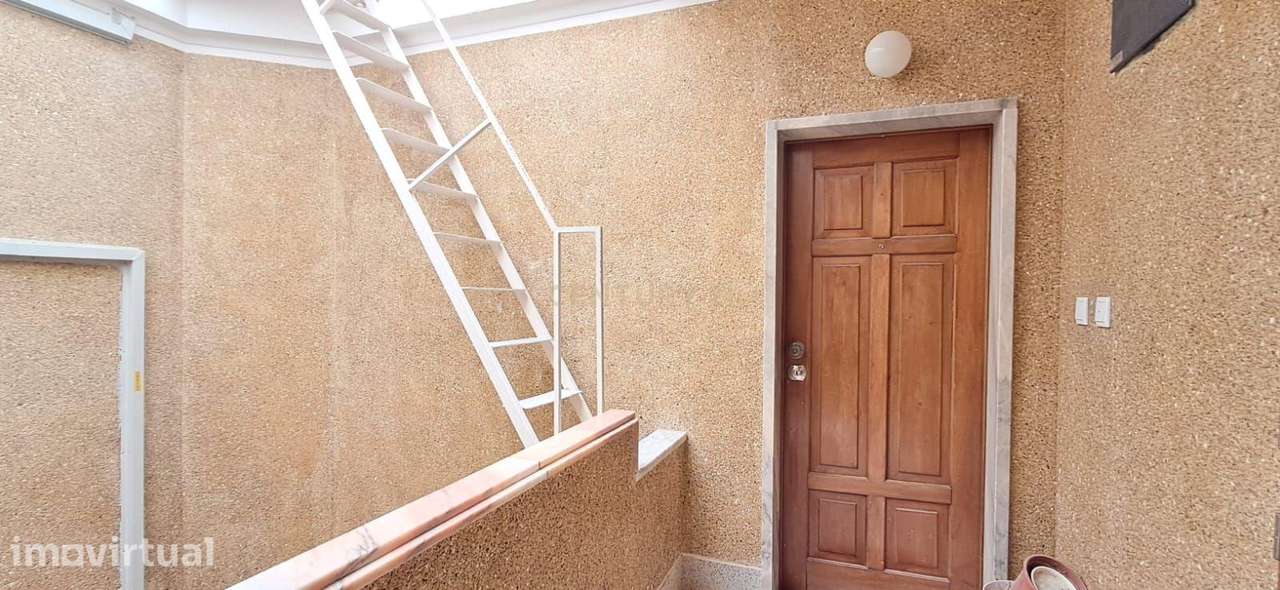 Oportunidade na Póvoa de Santa Iria – Apartamento com 3 quartos para v - Grande imagem: 3/13