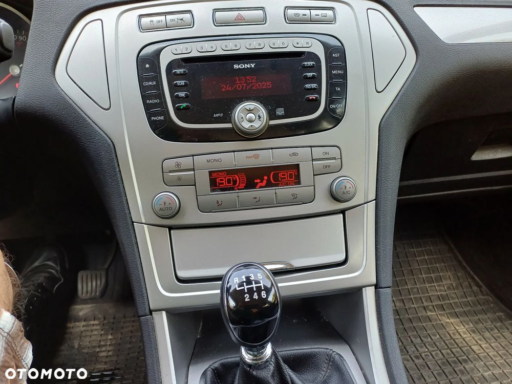 Ford Mondeo Turnier 2.0 TDCi Trend - 16