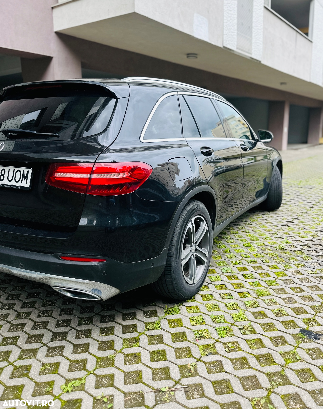 Mercedes-Benz GLC 220 d 4Matic 9G-TRONIC AMG Line - 3
