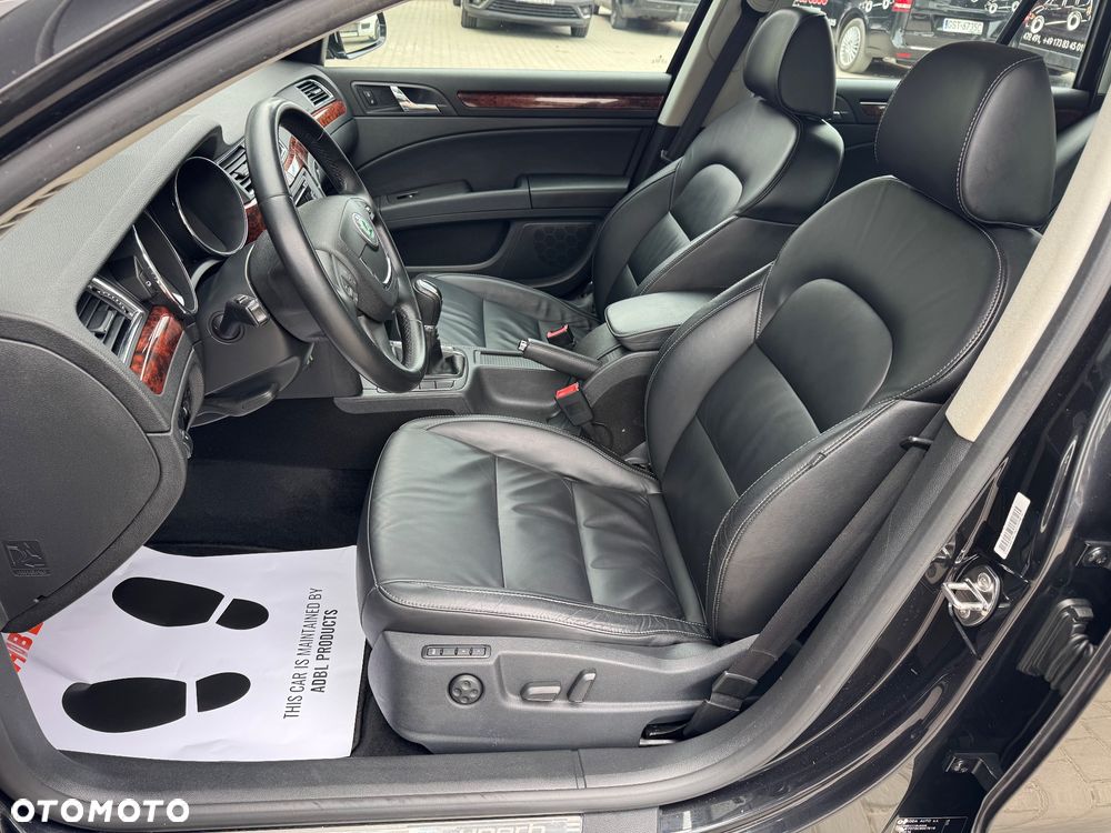 Skoda Superb 2.0 TDI PD Elegance - 16