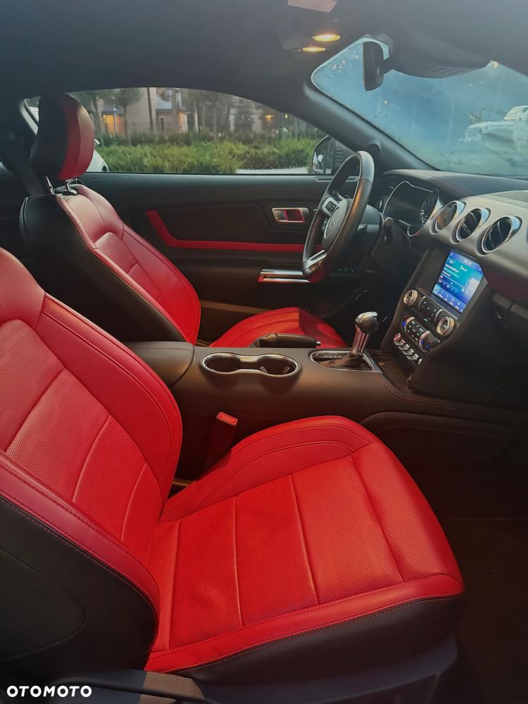 Ford Mustang - 16