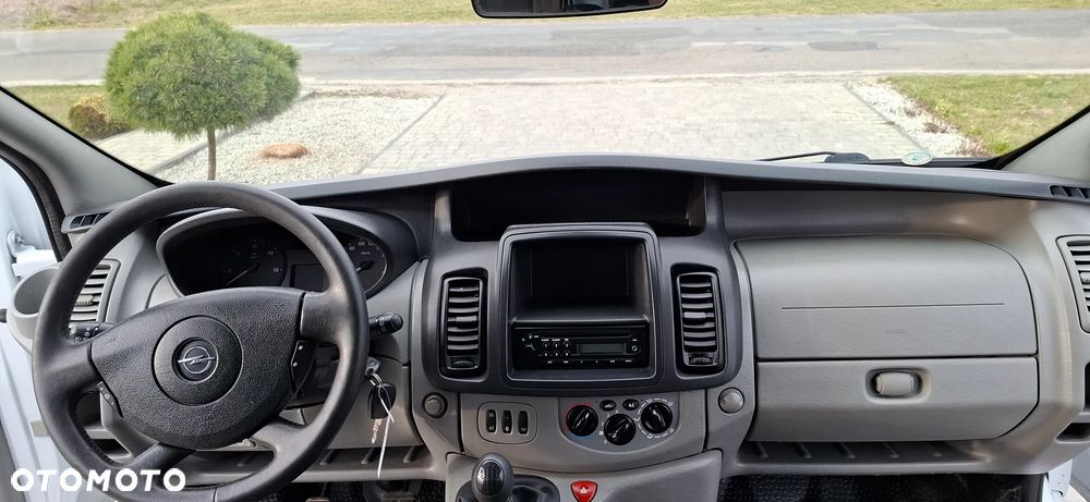 Opel Vivaro - 26